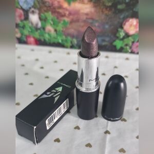 Auth M.A.C. limited edition collection from Startek : Kling It On *rare item.